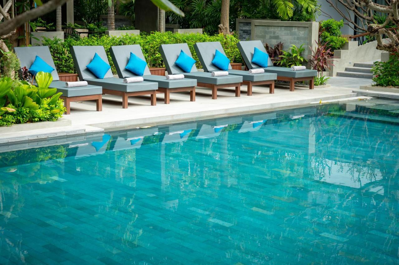 Eightfold Urban Resort เสียมราฐ ภายนอก รูปภาพ Pool at the hotel