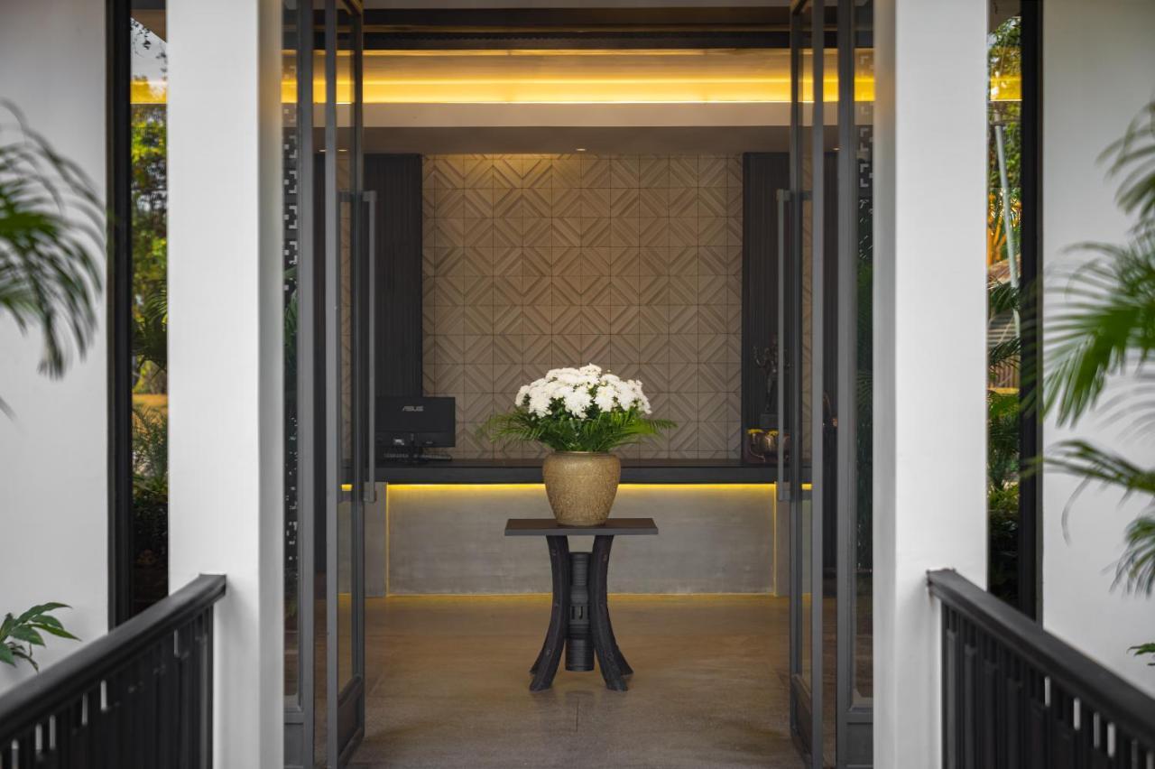 Eightfold Urban Resort เสียมราฐ ภายนอก รูปภาพ The reception area at the hotel