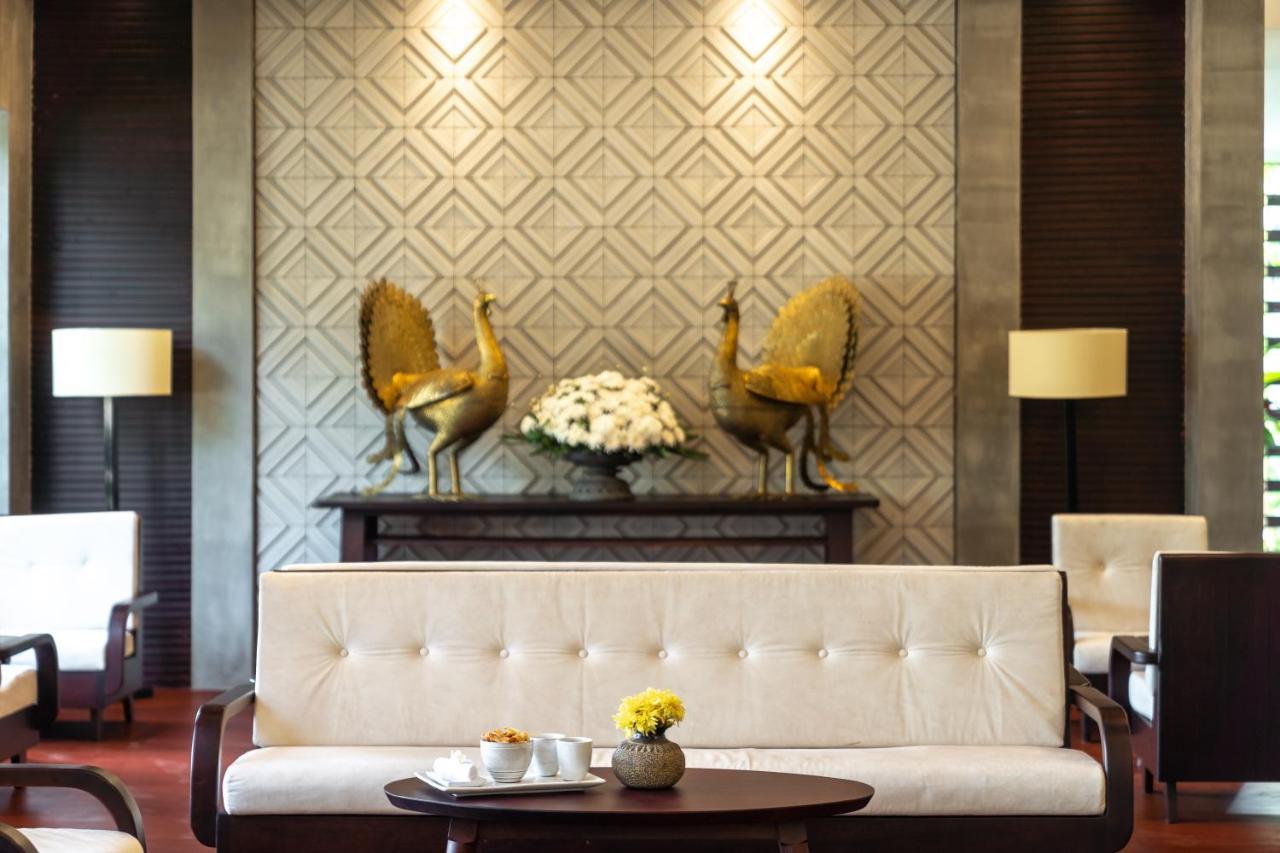 Eightfold Urban Resort เสียมราฐ ภายนอก รูปภาพ The interior of the hotel