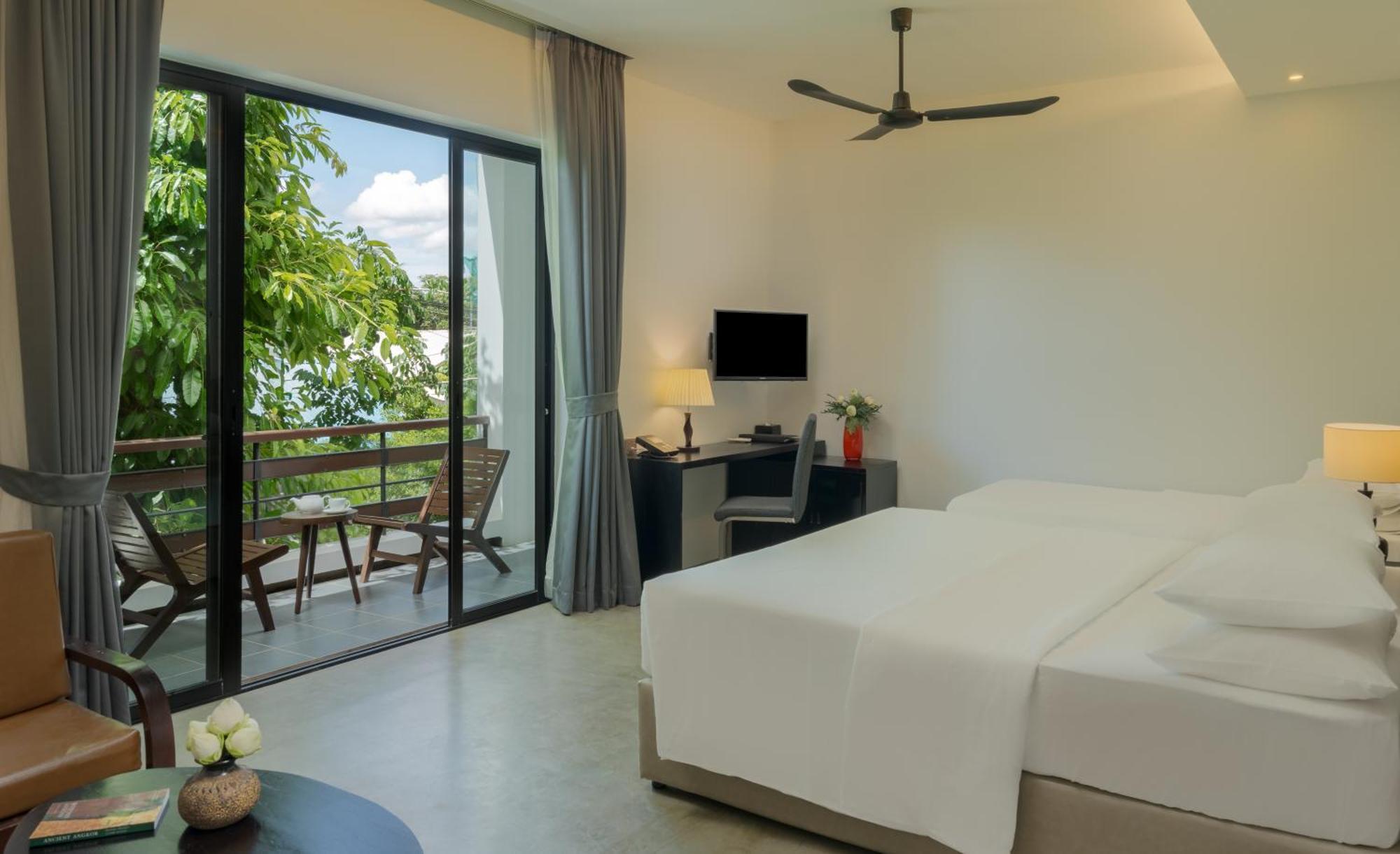 Eightfold Urban Resort เสียมราฐ ภายนอก รูปภาพ