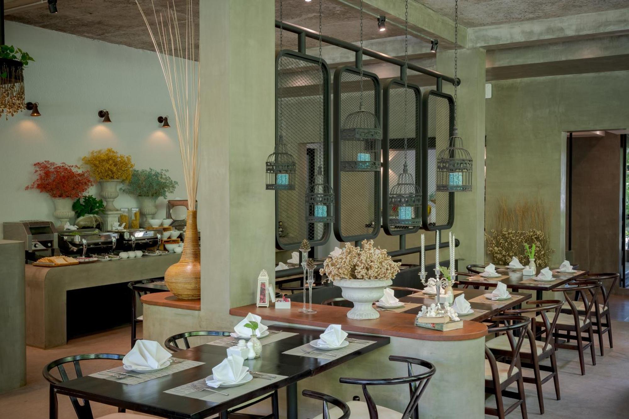 Eightfold Urban Resort เสียมราฐ ภายนอก รูปภาพ Restaurant